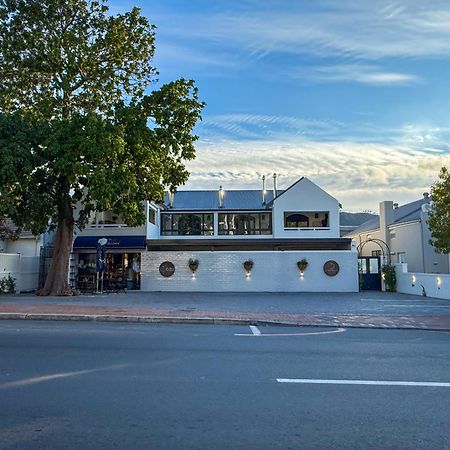 Le Petit Manoir Boutique Hotel Franschhoek Exterior photo
